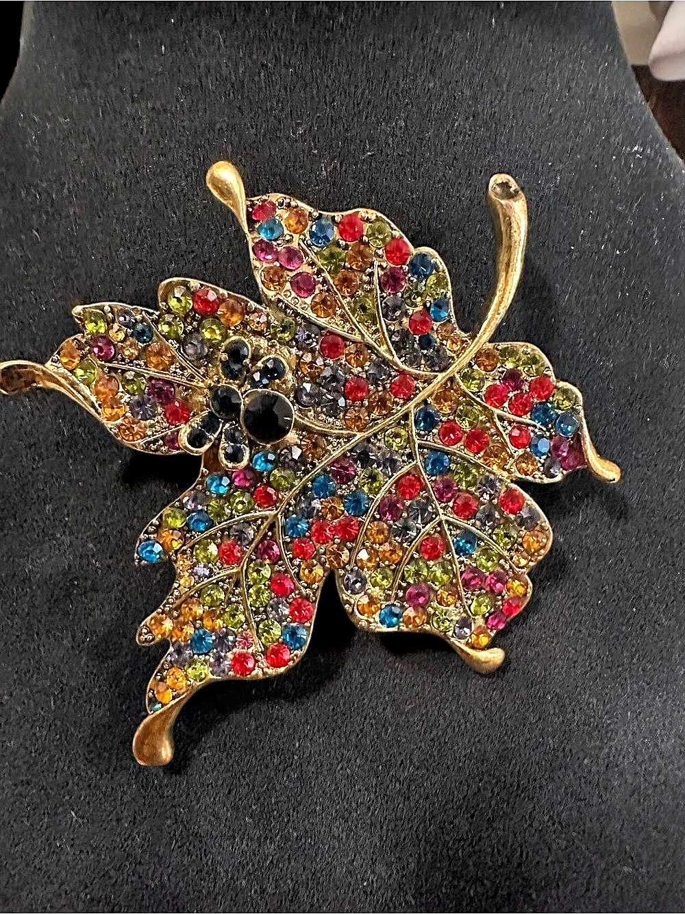 Multicolor Jeweled Leaf Brooch